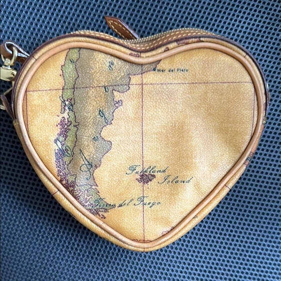 Vintage rare Alviero martini Heart-Shaped Map Print Crossbody Bag - Picture 2 of 9